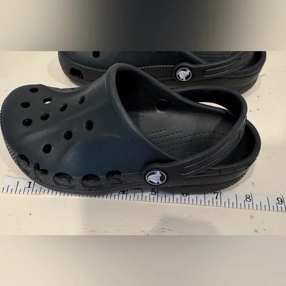 Crocs Classic Kids Black Clogs - Size 13 - Picture 7 of 7